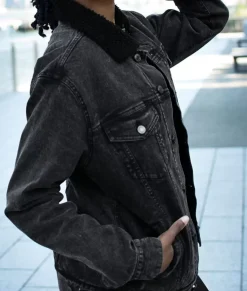 Nayked Apparel Outerwear>Unisex Soft Sherpa Lined Vintage Denim Jacket